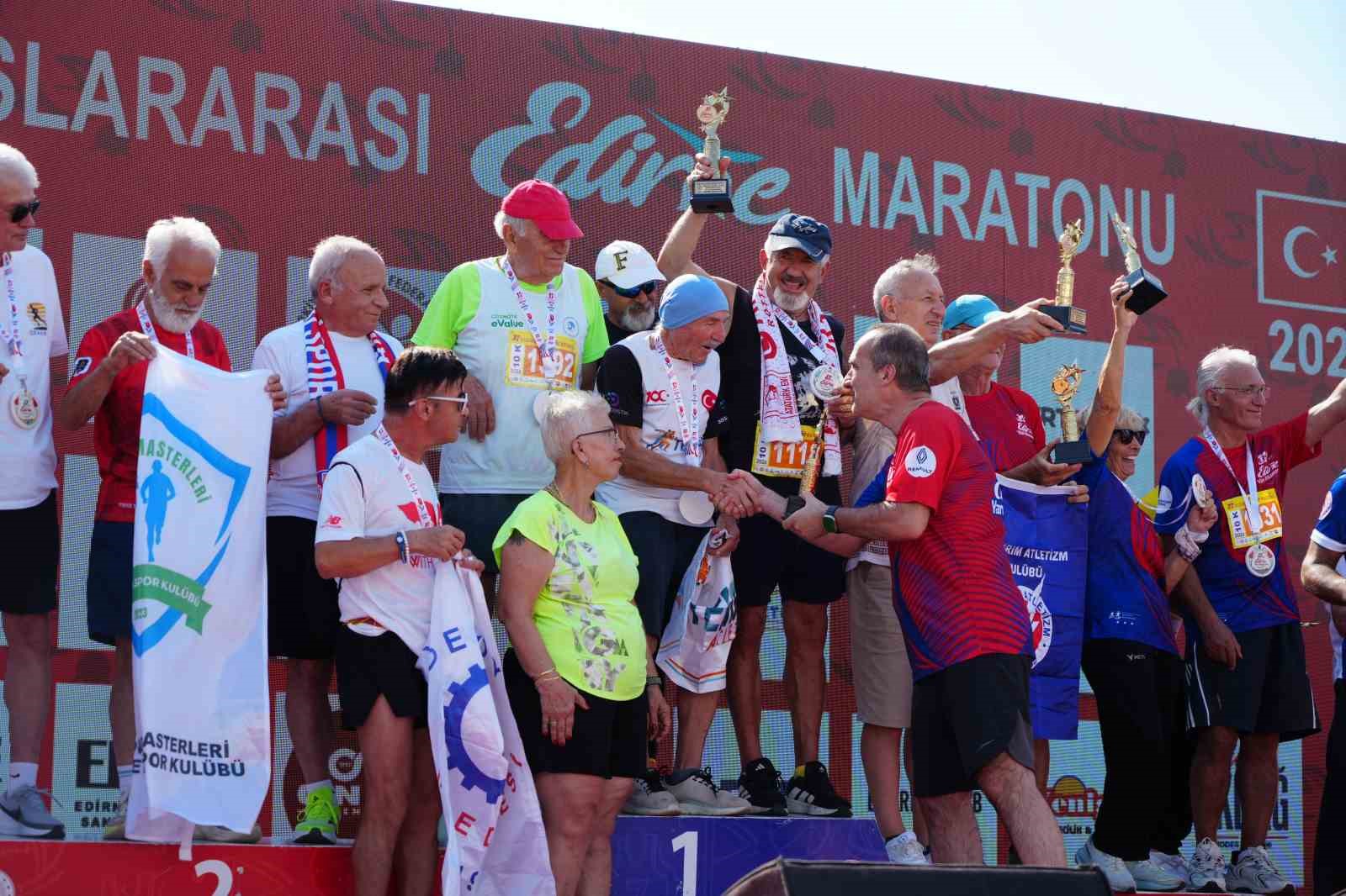 Edirne’de maraton coşkusu: 1071 sporcu hem koştu hem eğlendi
