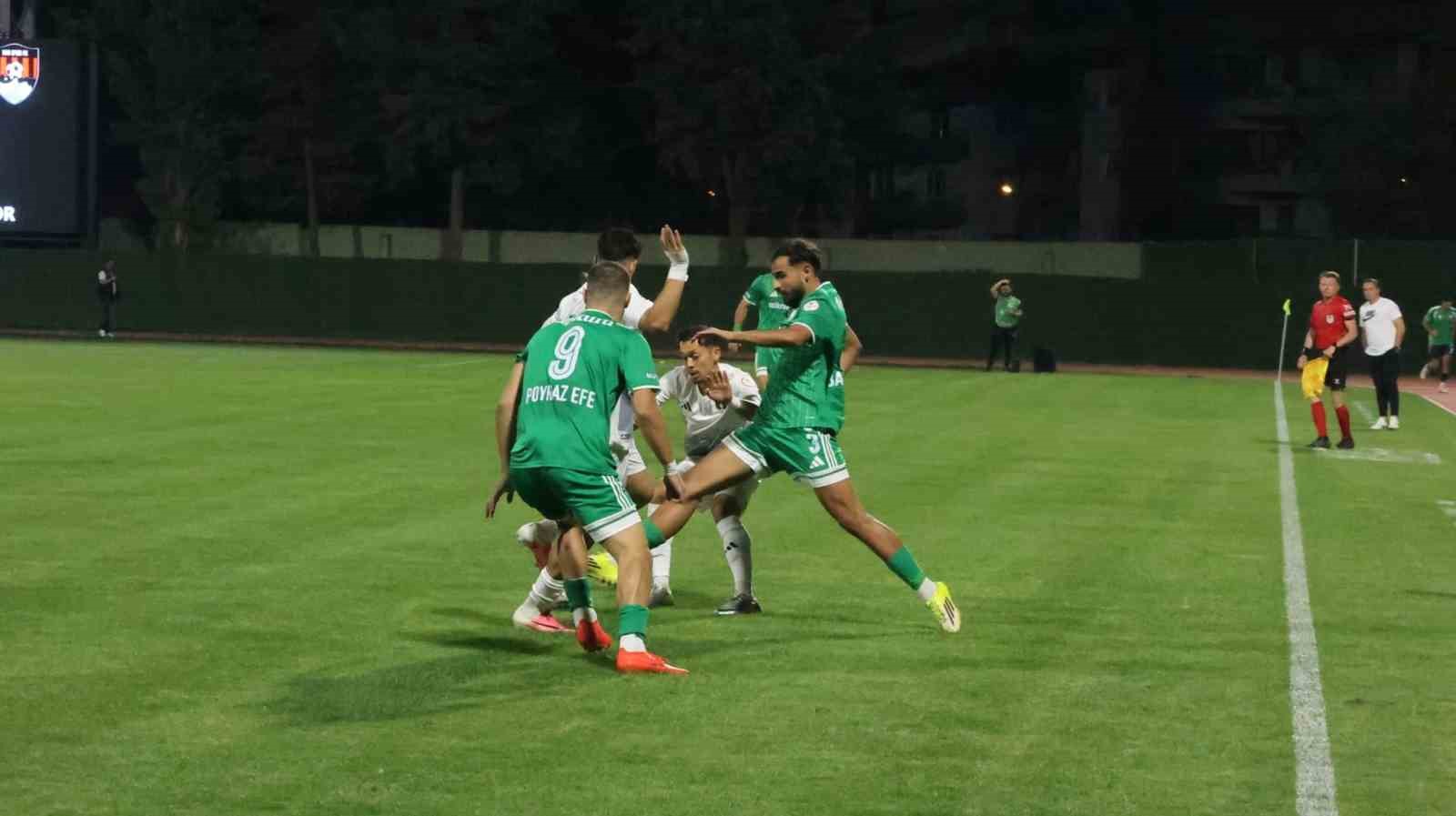 Trendyol 1. Lig: Muğlaspor: 2 - Vanspor FK: 2