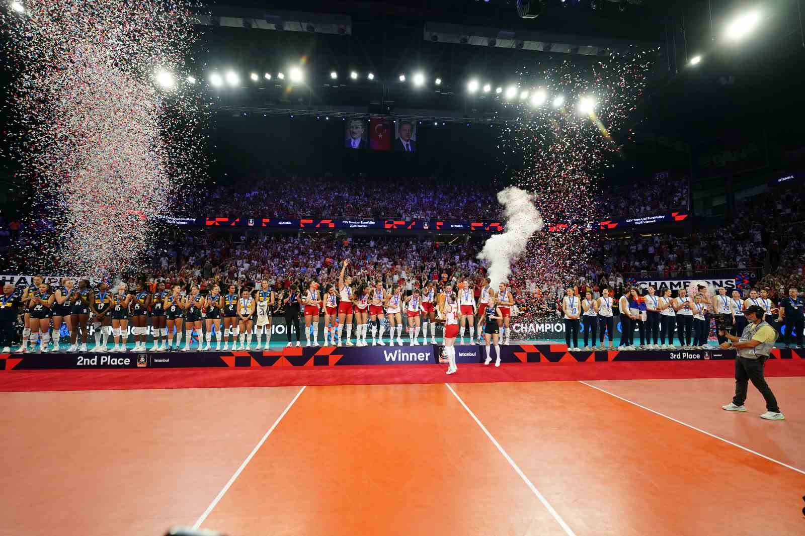 A Milli Voleybol Takımı, üst üste 2. kez Avrupa şampiyonu