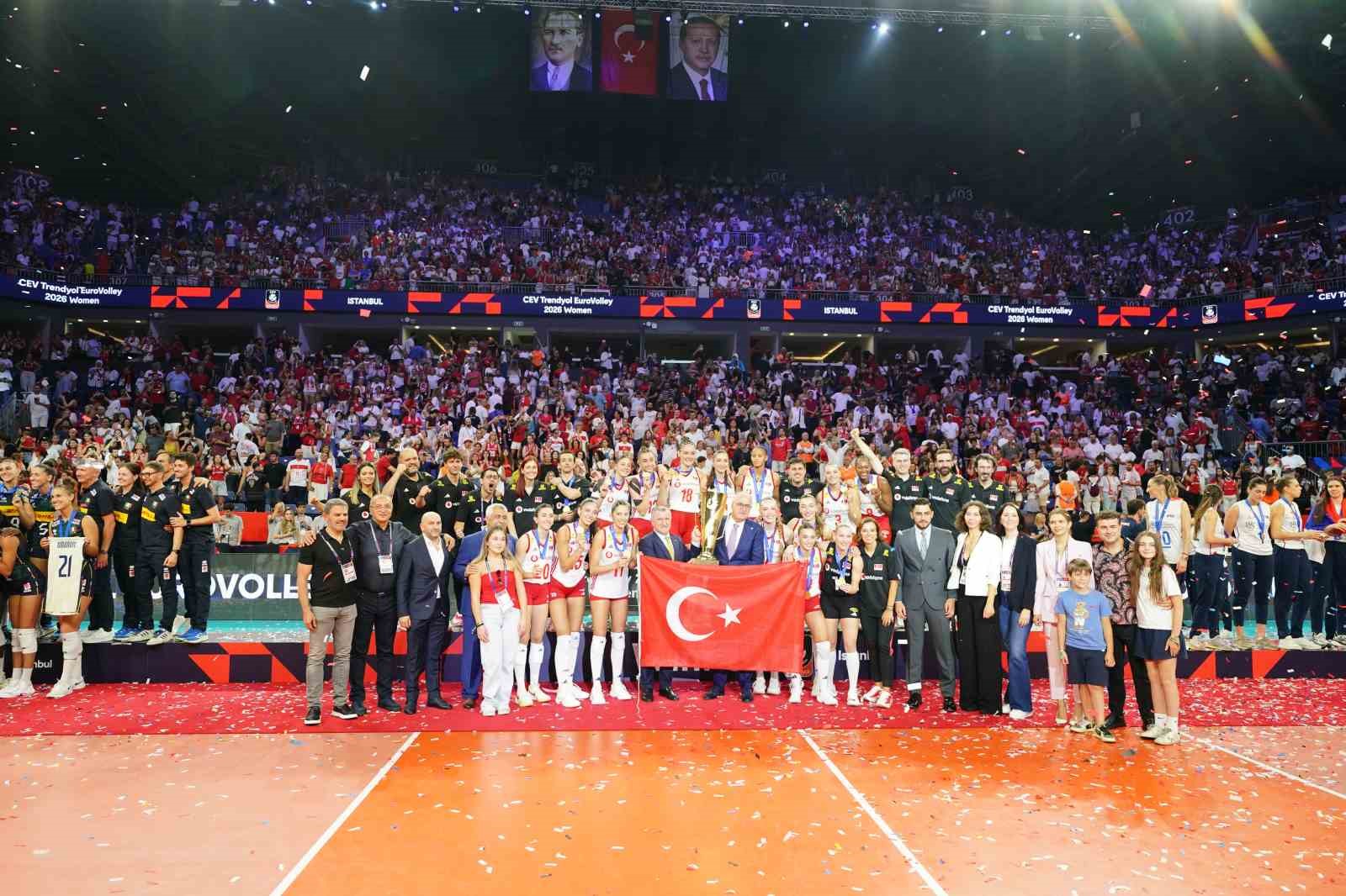 A Milli Voleybol Takımı, üst üste 2. kez Avrupa şampiyonu