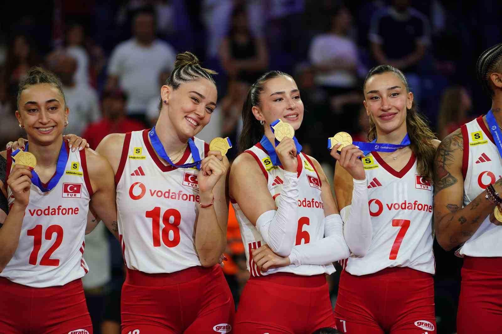 A Milli Voleybol Takımı, üst üste 2. kez Avrupa şampiyonu