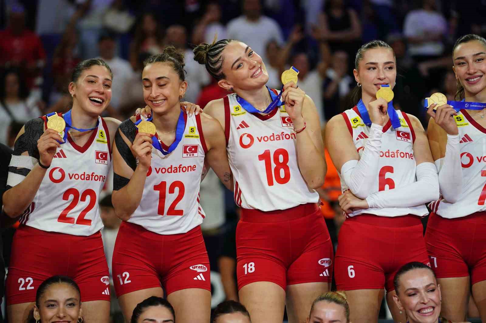 A Milli Voleybol Takımı, üst üste 2. kez Avrupa şampiyonu