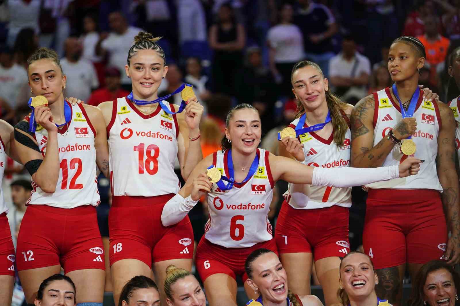 A Milli Voleybol Takımı, üst üste 2. kez Avrupa şampiyonu