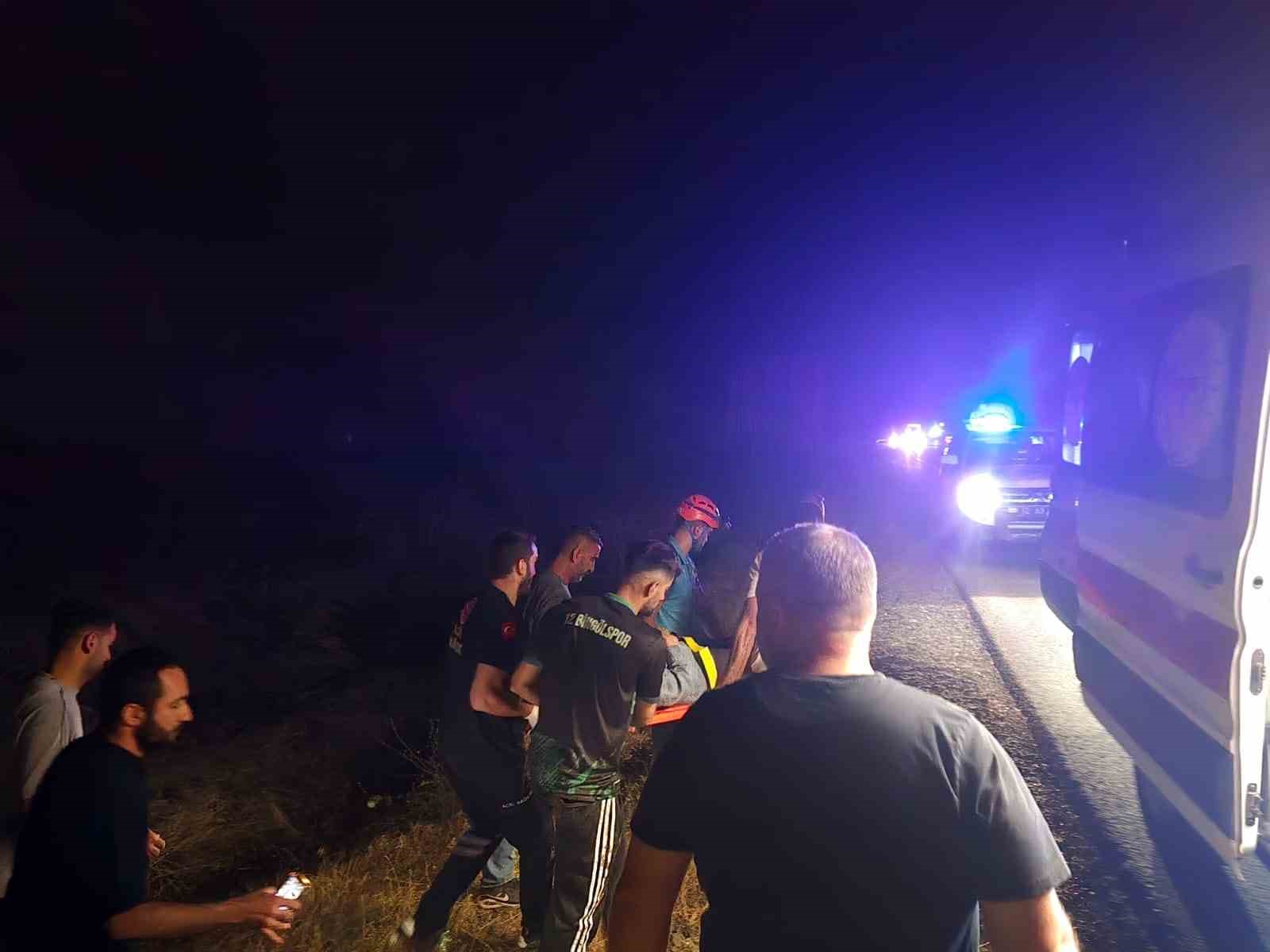 Bingöl’de otomobil yoldan çıktı: 2 yaralı