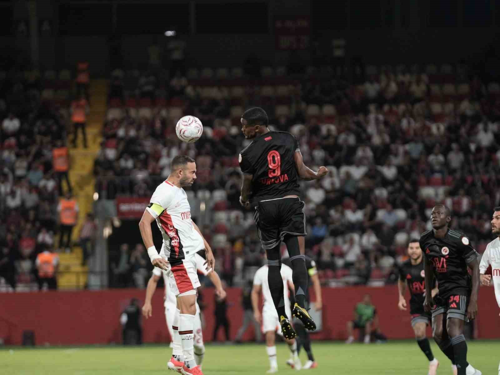 Trendyol 1. Lig: Batman Petrolspor: 4 - Fatih Karagümrük: 3