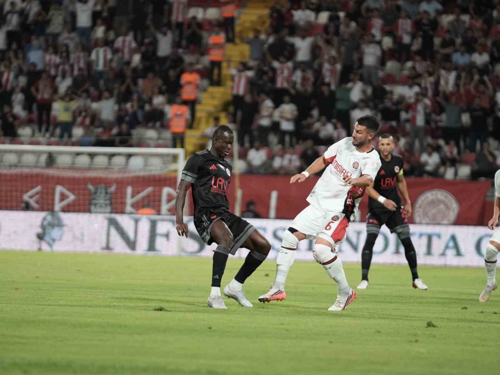 Trendyol 1. Lig: Batman Petrolspor: 4 - Fatih Karagümrük: 3