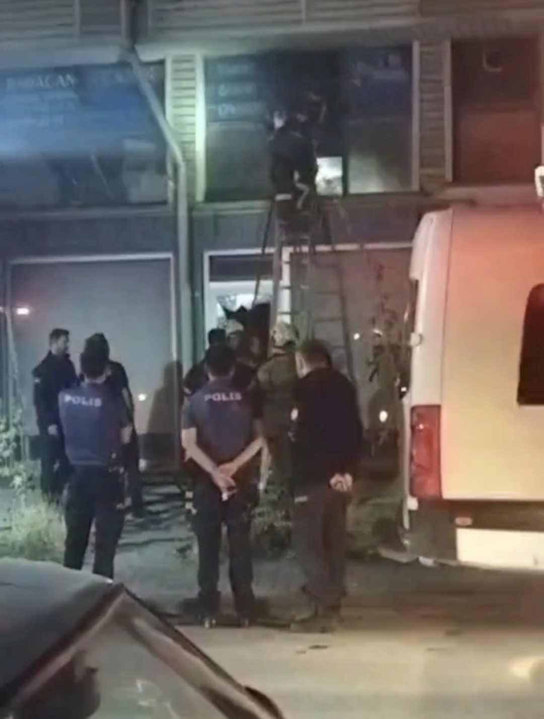 Kütahya’da beyaz eşya servisinde yangın