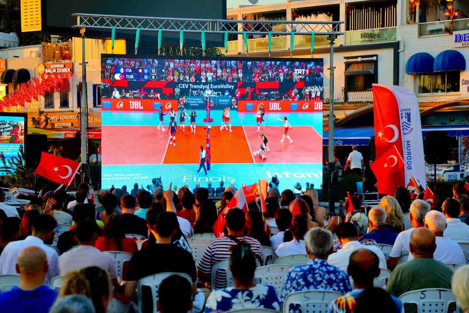 A Milli Kadın Voleybol Takımı’nın şampiyonluğu Bodrum’da coşkuyla kutlandı