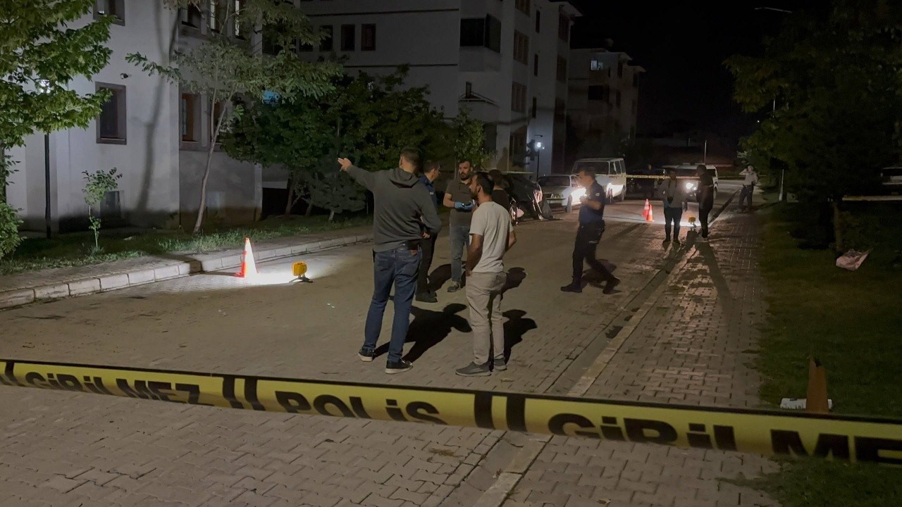 Erzincan’da bir eve silahla ateş edildi