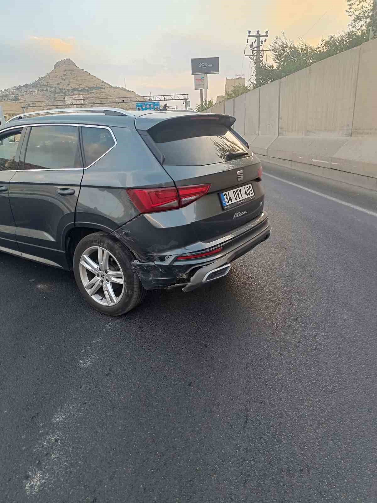 Mardin’de iki otomobil çarpıştı