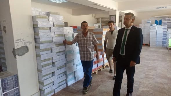 Nazilli’de ders kitaplarının dağıtım hazırlıkları incelendi