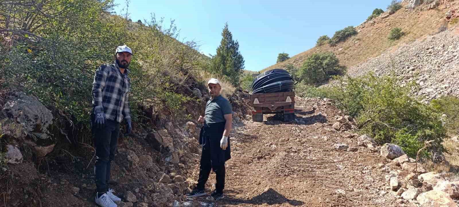 Bayburt’ta içme suyu sorununa köylülerden imece usulü çözüm