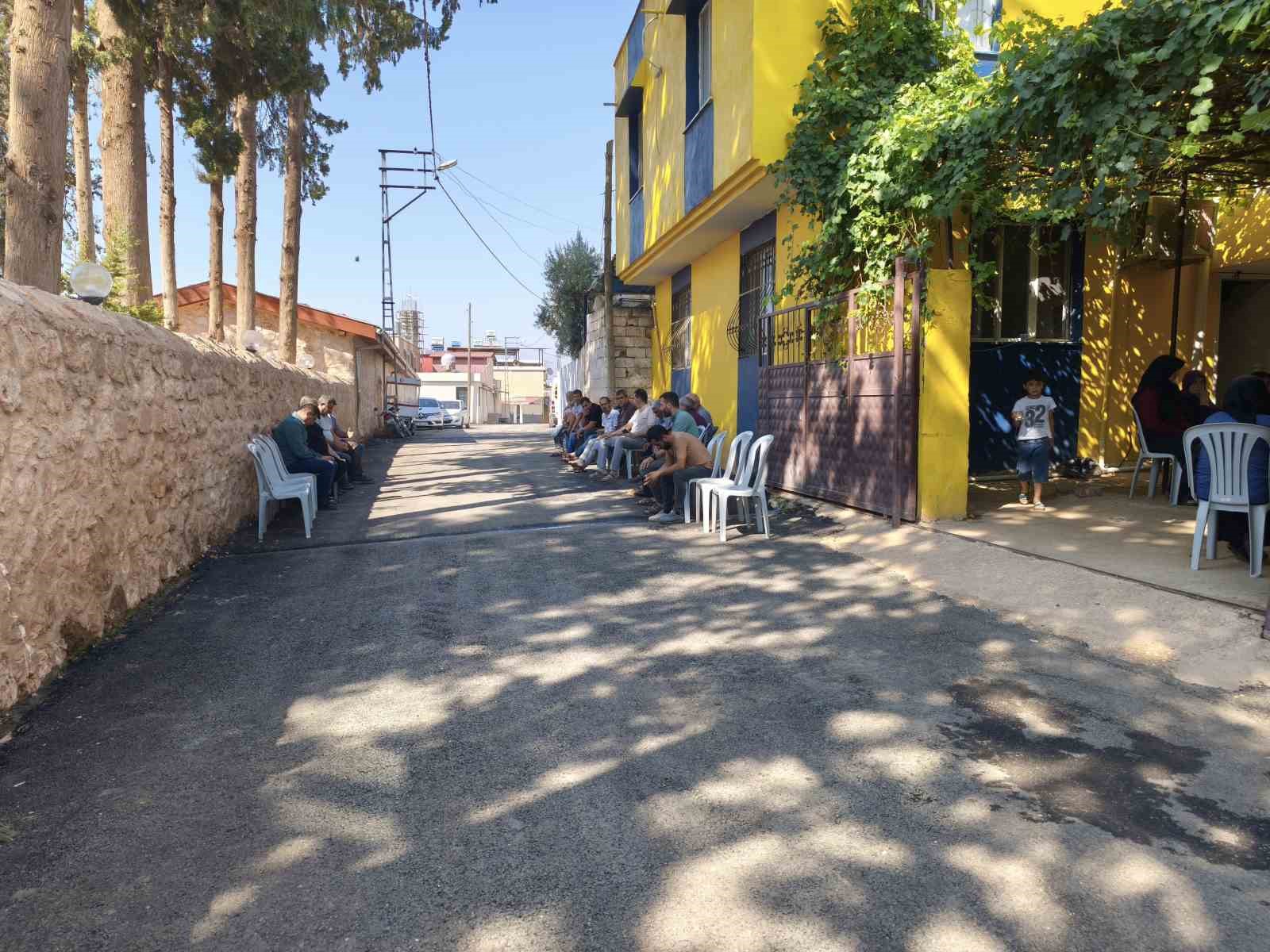 Batan gemide kaybolan kardeşlerin isimlerini kullanarak yardım talep eden dolandırıcılar yaptıklarıyla pes dedirtti