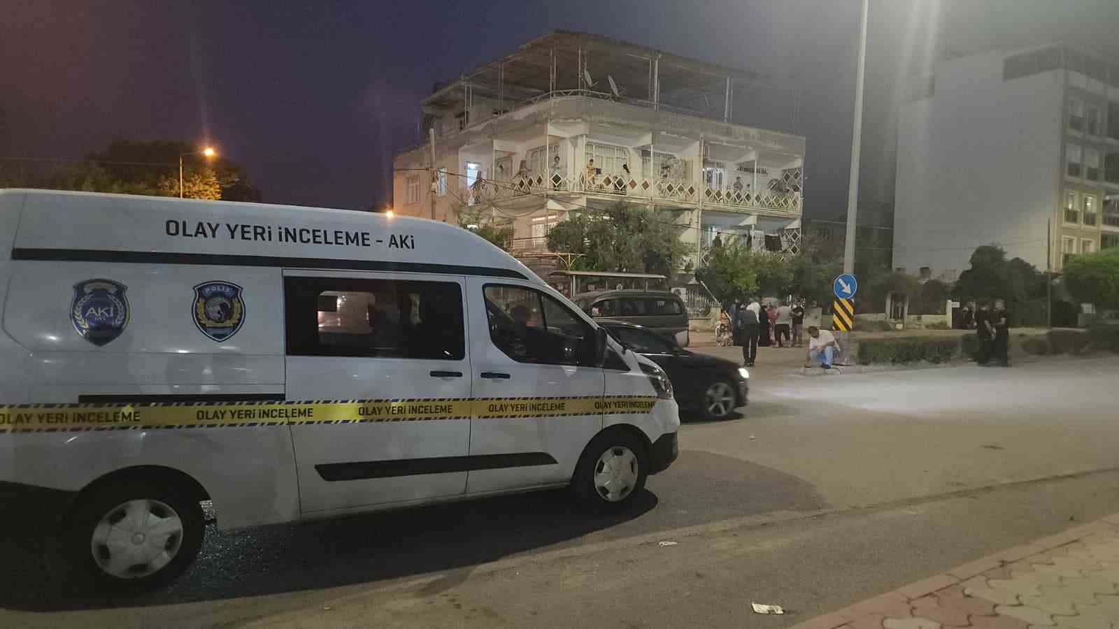 İskenderun’da geri manevra yapan aracın çarptığı kadın ağır yaralandı