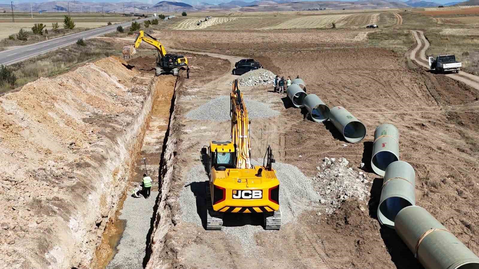 Bayburt’ta tarım arazilerini suya kavuşturacak projede son durum incelendi