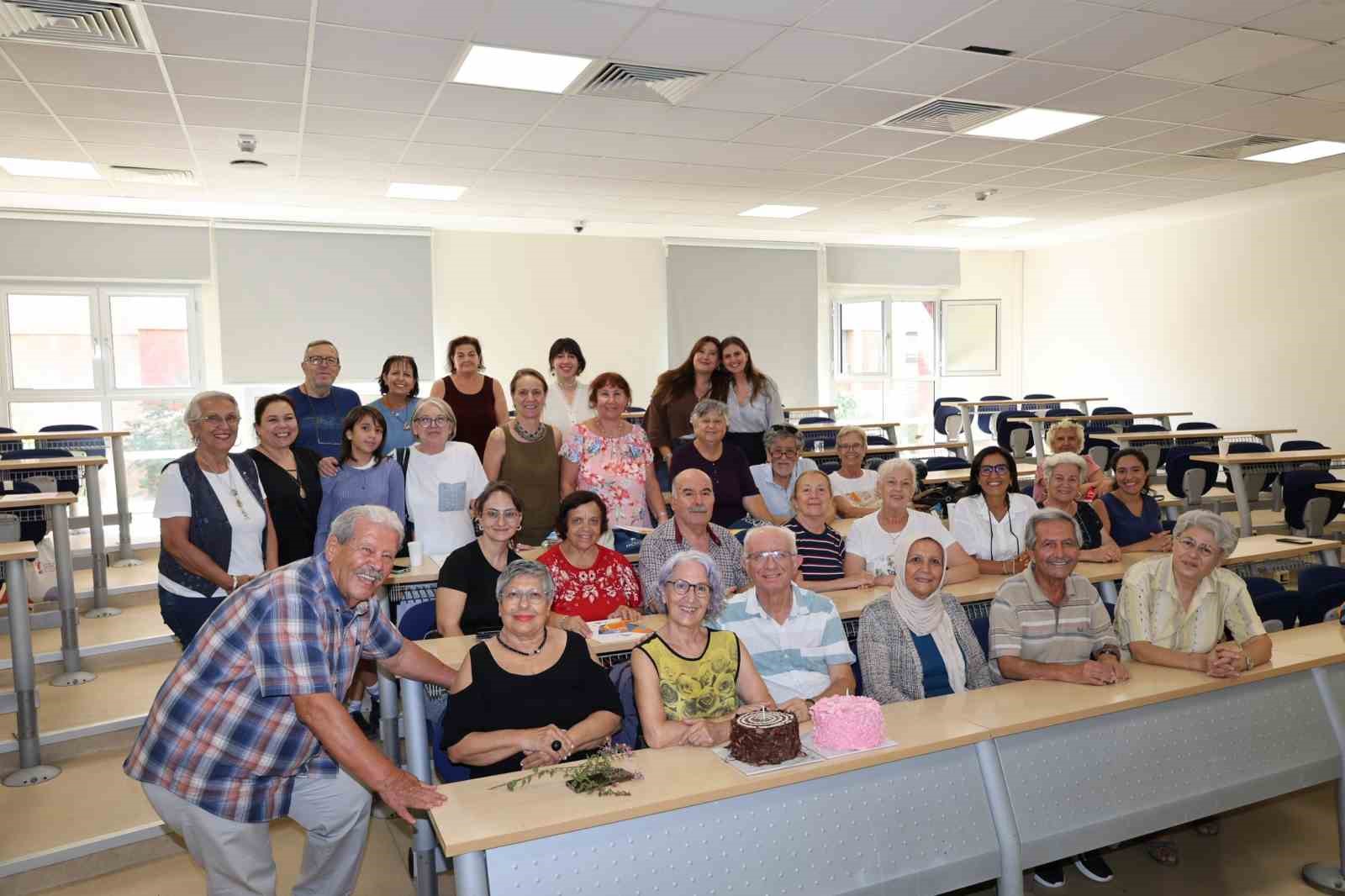Koca çınarlar üniversiteli oldu