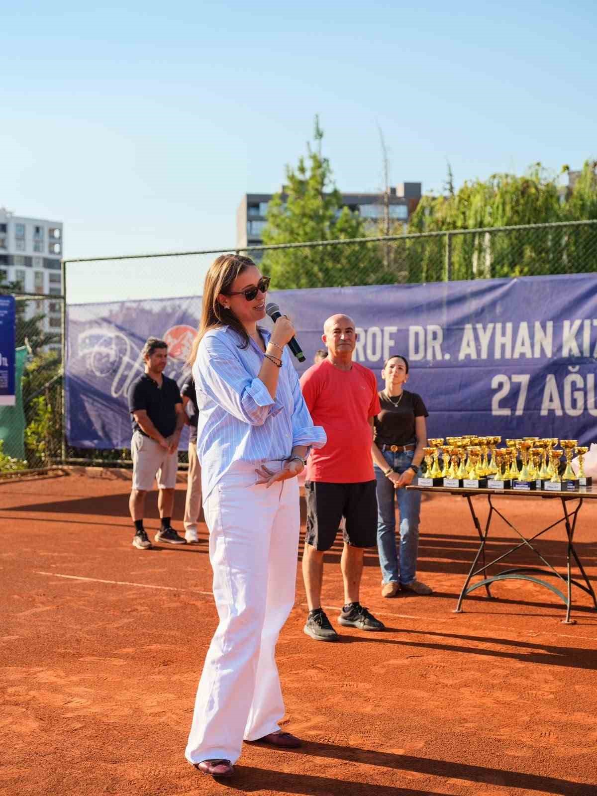 Bursa’da raketler Prof. Dr. Ayhan Kızıl anısına sallandı