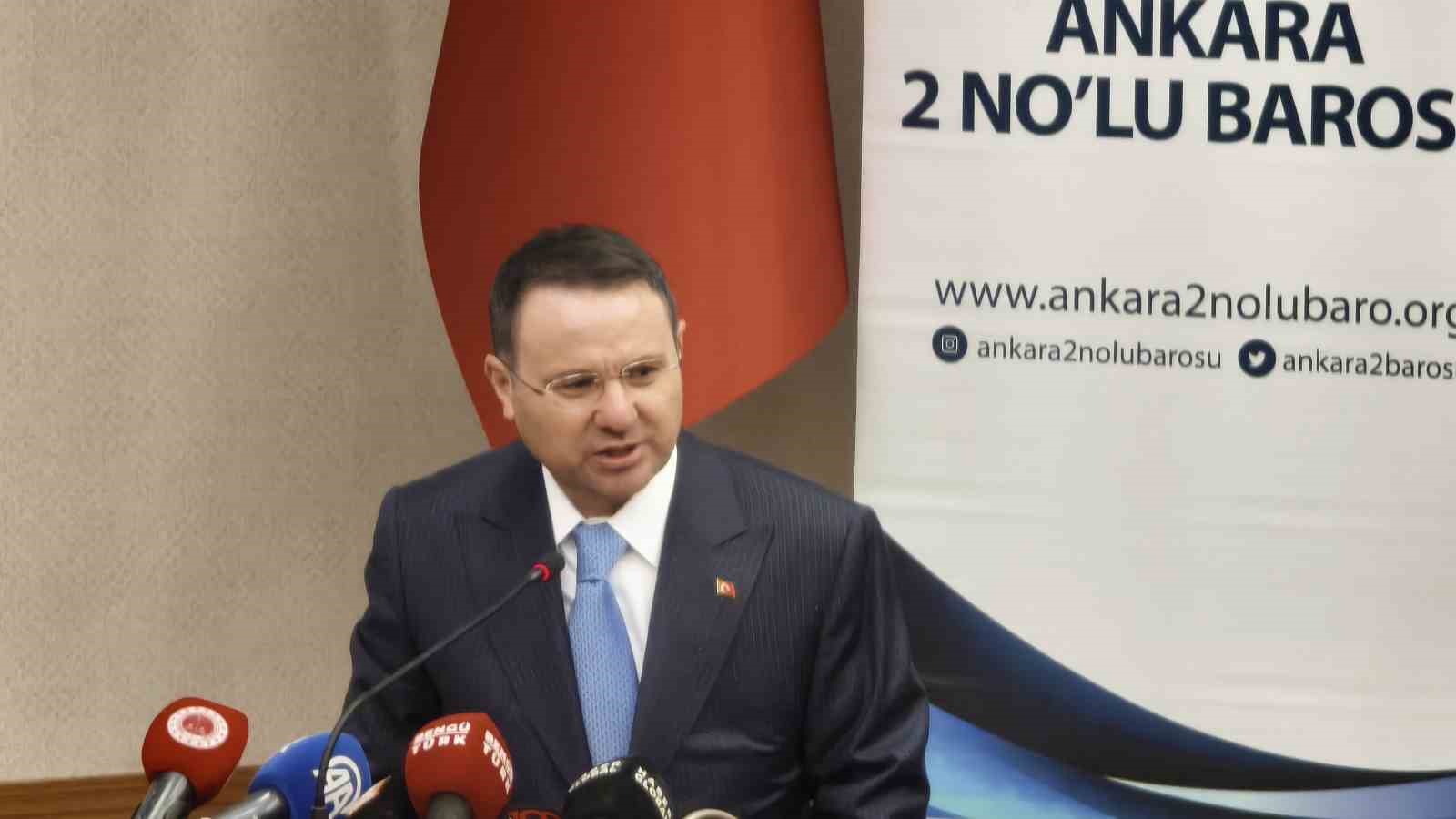 Bakan Gürlek: "27 bin 500 hakim ve savcımızla, 211 bin avukatımızla aynı büyük hukuk ailesinin mensuplarıyız"