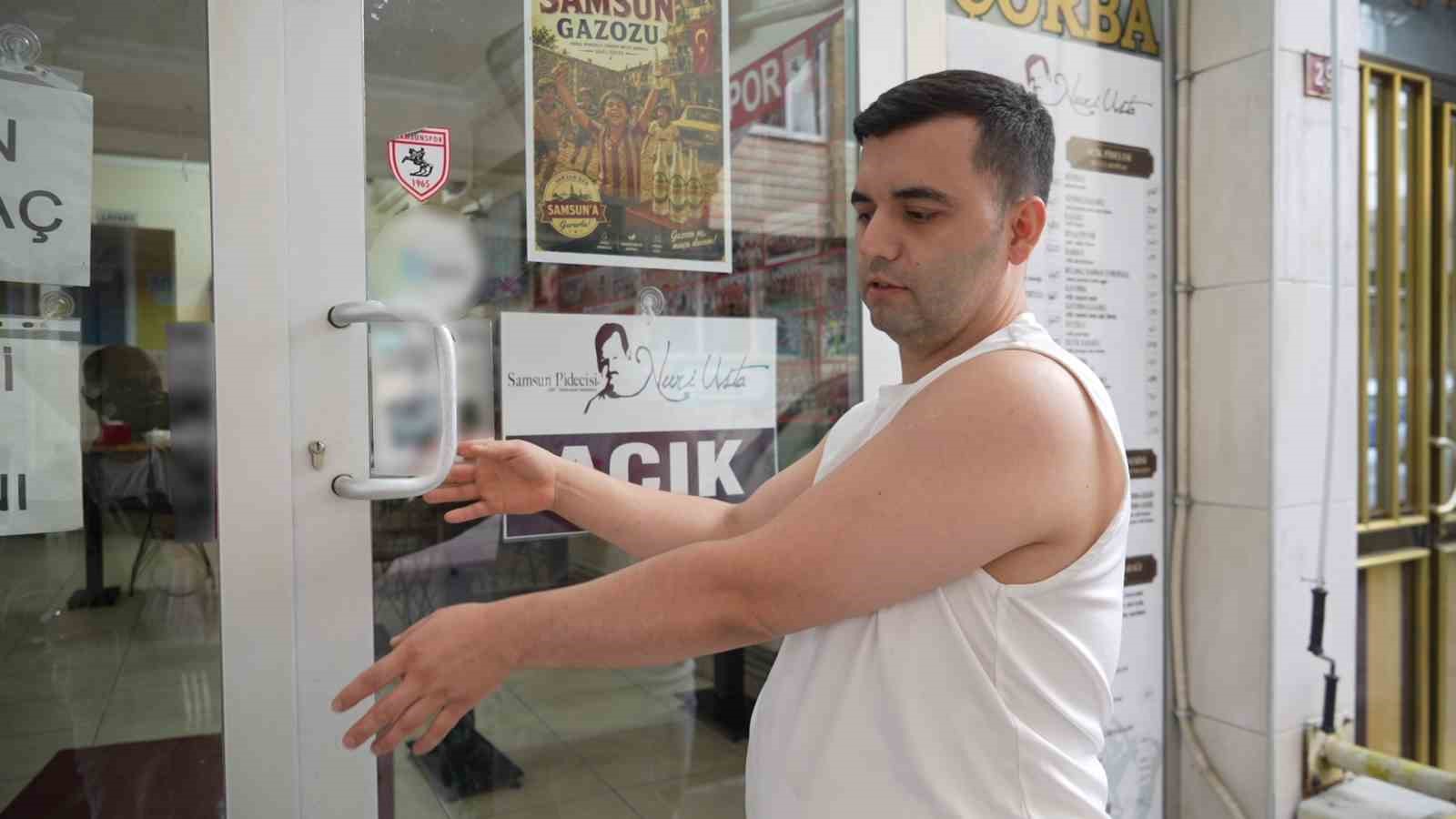 Pastırma hırsızlığı kamerada: Fırın kapısındaki poşeti alıp kayıplara karıştı