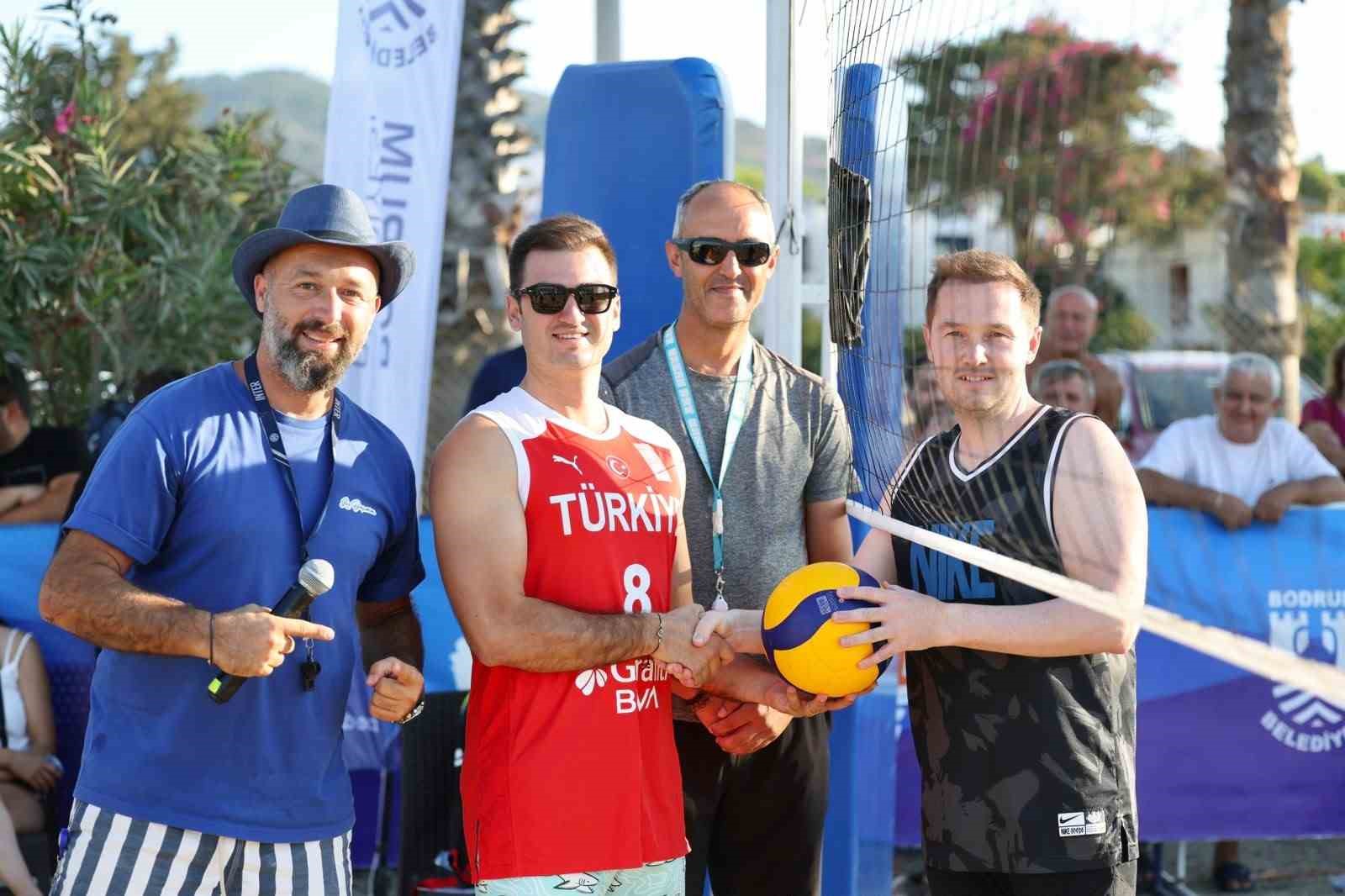 Plaj Voleybolu Şenliği Gündoğan’da tamamlandı