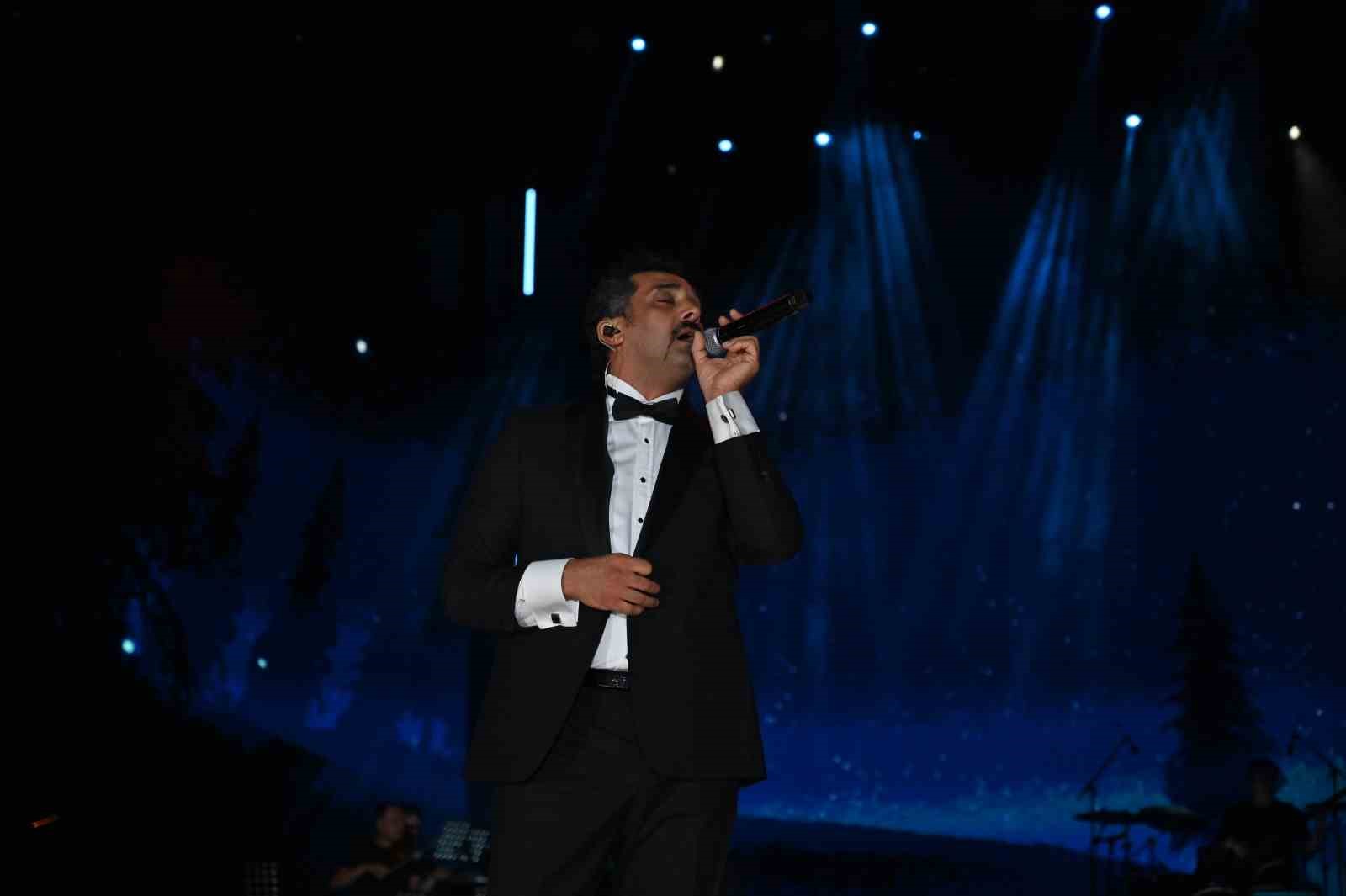 Çanakkale Kültür Yolu Festivali’nin müzik maratonu Bayhan’la son buldu