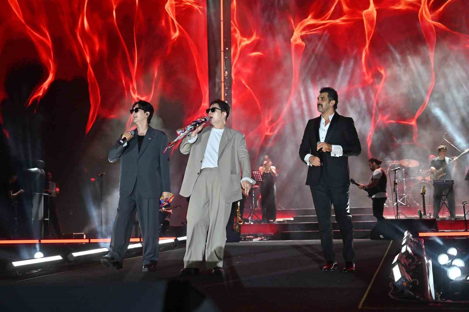 Çanakkale Kültür Yolu Festivali’nin müzik maratonu Bayhan’la son buldu