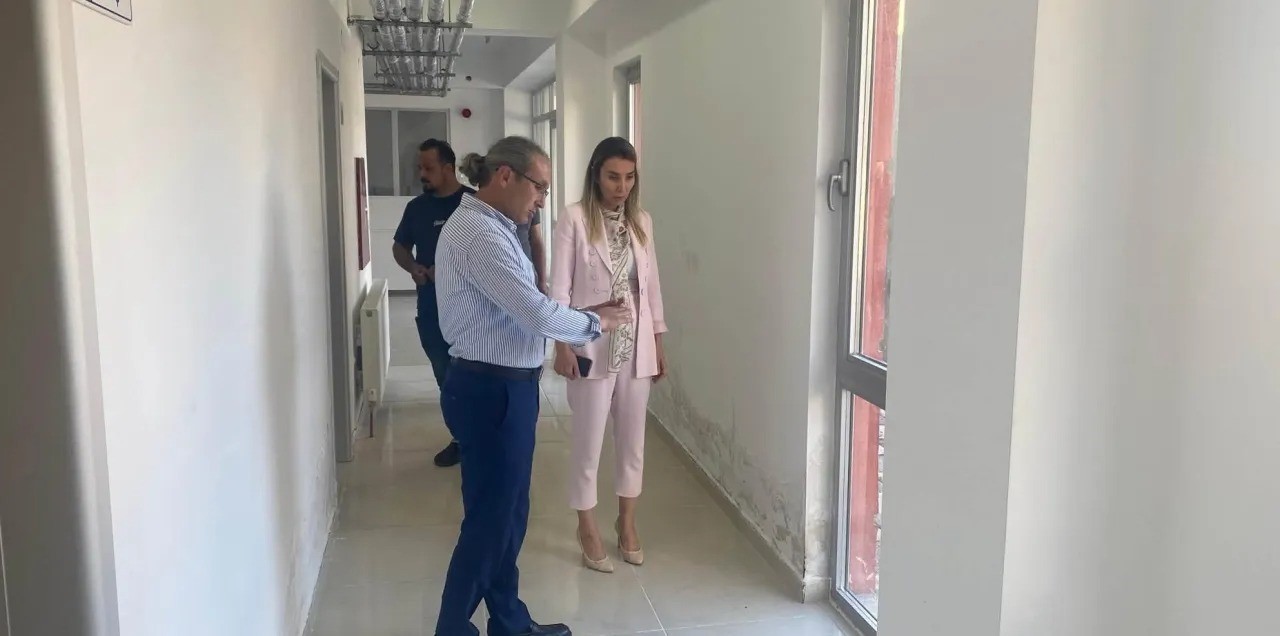 Gerze Yarı Olimpik Yüzme Havuzu yenileniyor