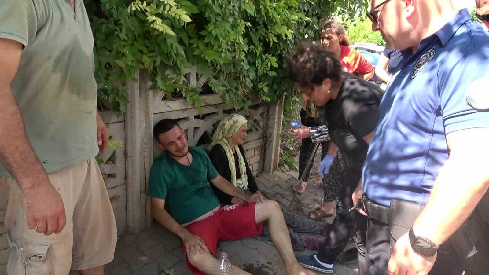 Anne oğlunun, oğlu annesinin yanan evde olduğunu zannetti buluşmada gözyaşları sel oldu