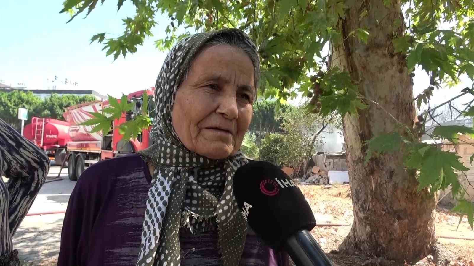 Anne oğlunun, oğlu annesinin yanan evde olduğunu zannetti buluşmada gözyaşları sel oldu