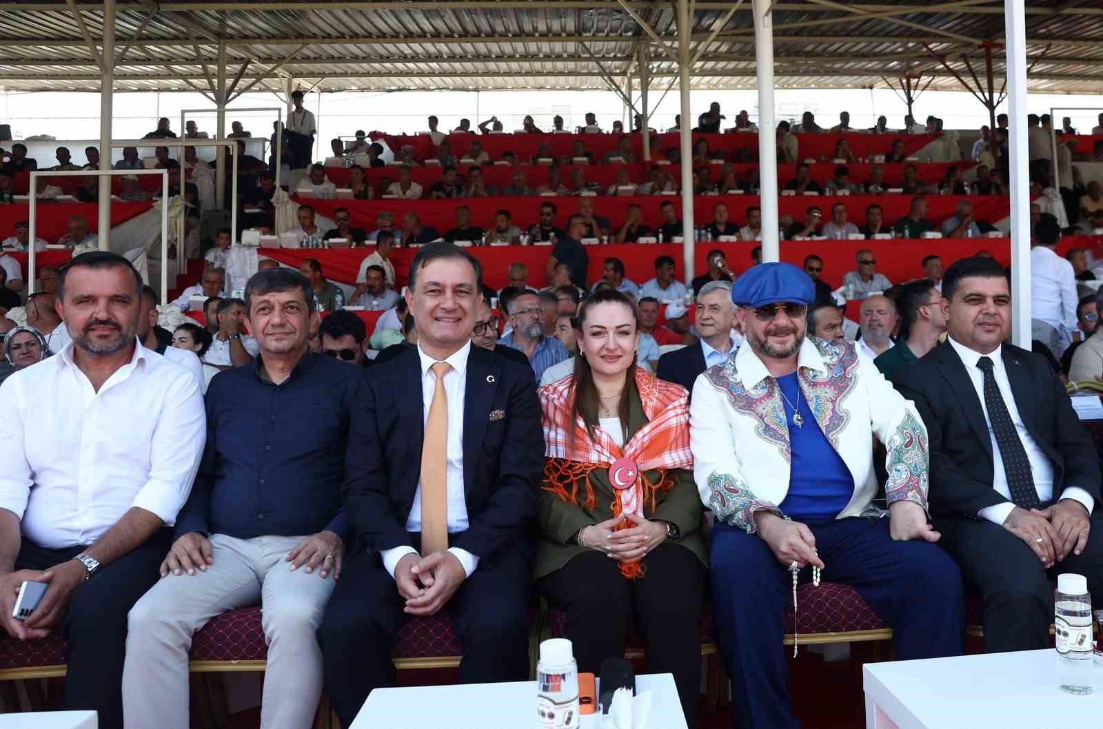 Türk’ün ilk er meydanı Elmalı’da dostluk kazandı