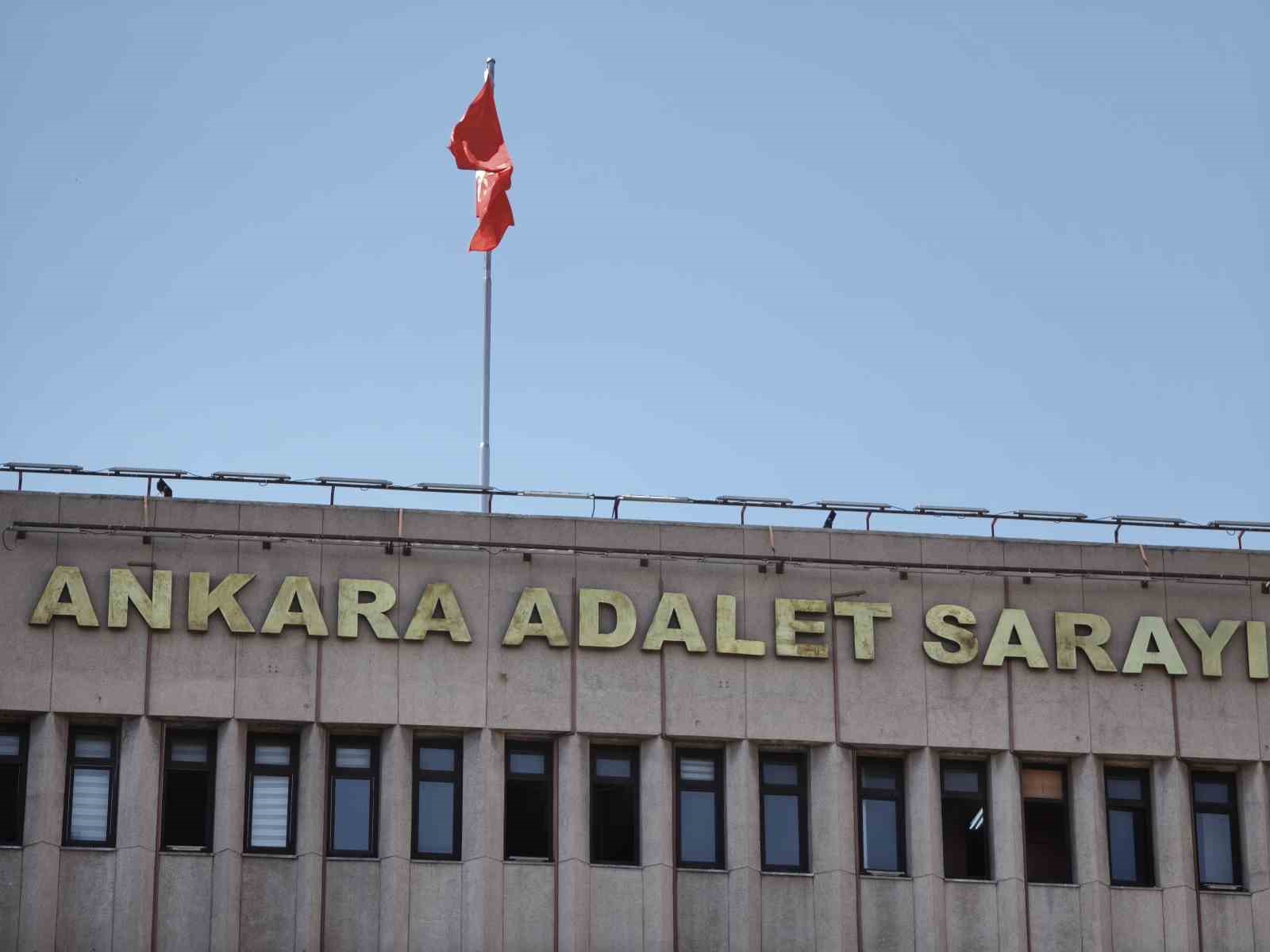Melih Gökçek’in oğlu ve gelini ifade vermek üzere adliyede