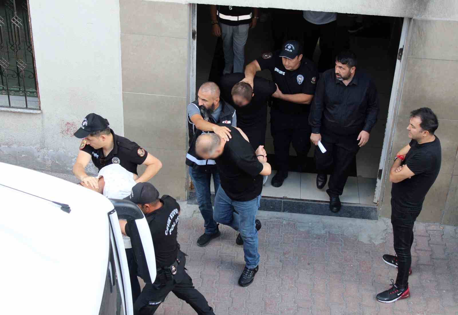 Kayseri’deki yeni nesil suç örgütü operasyonunda gözaltına alınan 32 şüpheli adliyede