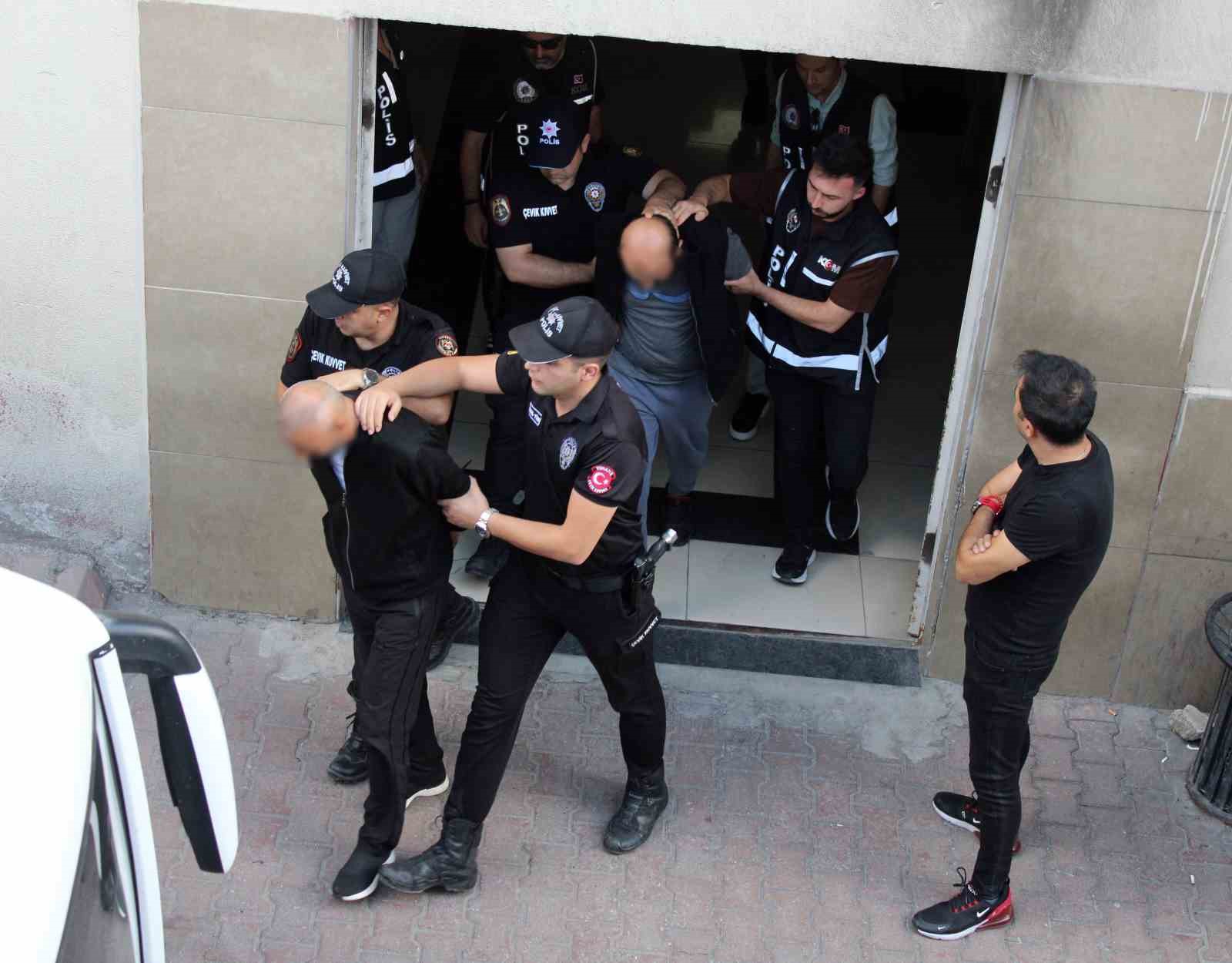 Kayseri’deki yeni nesil suç örgütü operasyonunda gözaltına alınan 32 şüpheli adliyede