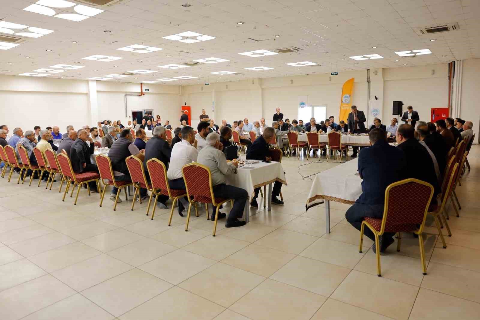 Başkan Büyükkılıç, Tomarza’da muhtarlarla istişare etti
