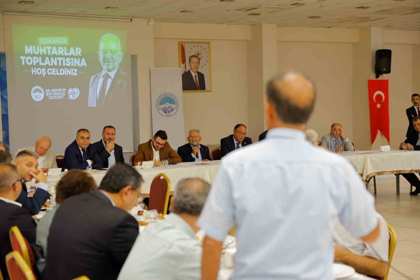 Başkan Büyükkılıç, Tomarza’da muhtarlarla istişare etti