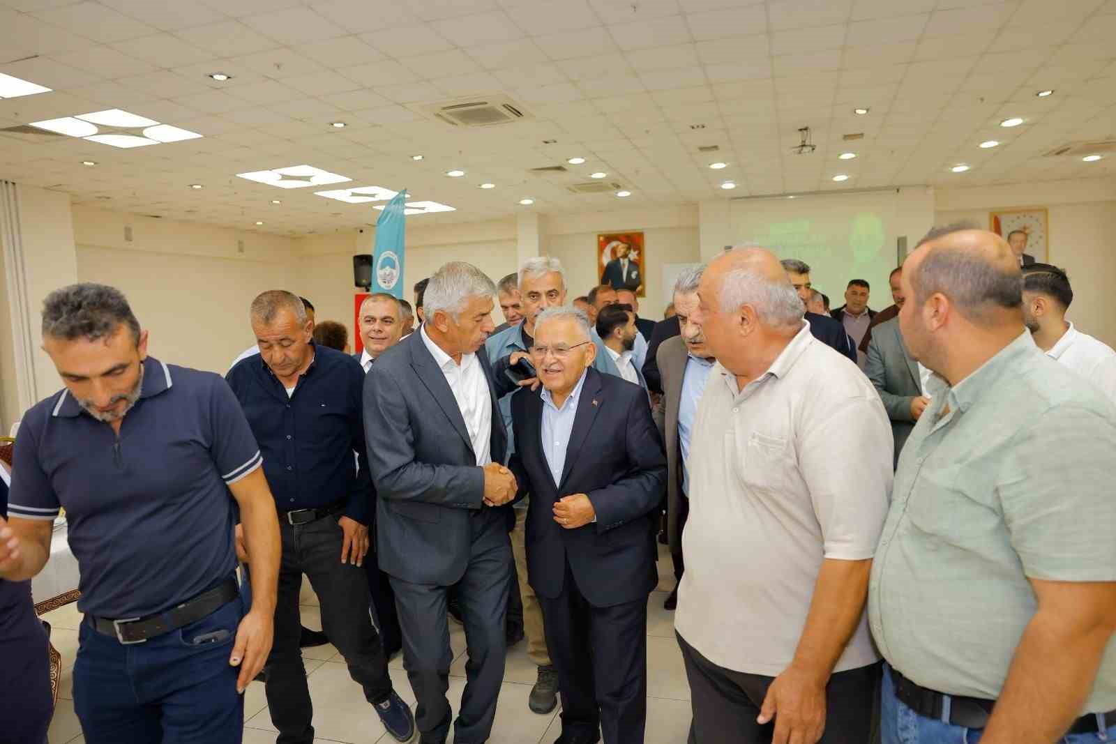 Başkan Büyükkılıç, Tomarza’da muhtarlarla istişare etti