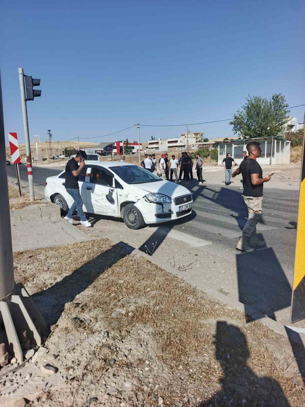 Siirt’te otomobil ile motosiklet çarpıştı: 1 ağır yaralı