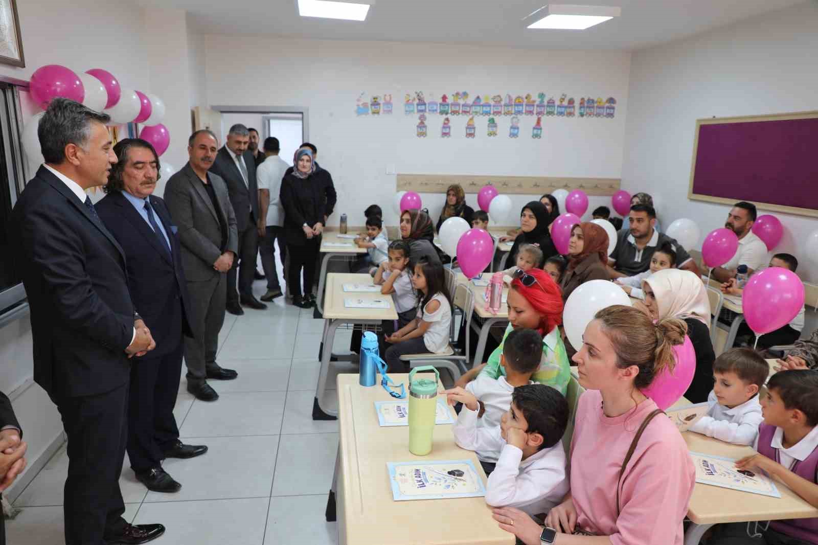 Ağrı’da öğrencilerin okul heyecanı uyum haftasıyla başladı