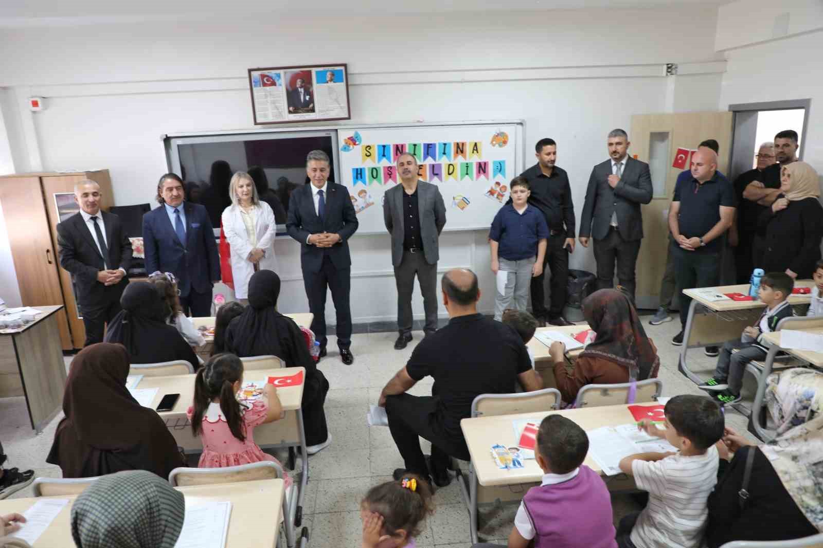 Ağrı’da öğrencilerin okul heyecanı uyum haftasıyla başladı