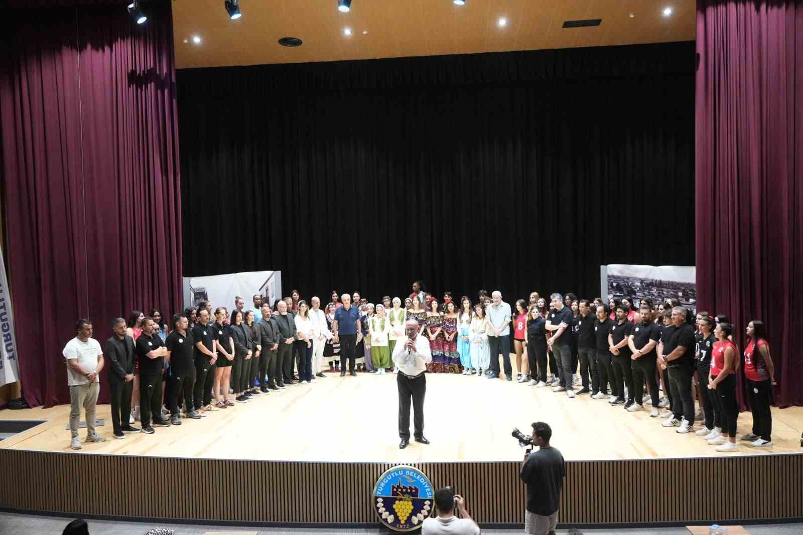 Turgutlu’da kadın takımların yeni sezon lansmanı kültür ve sporla buluştu