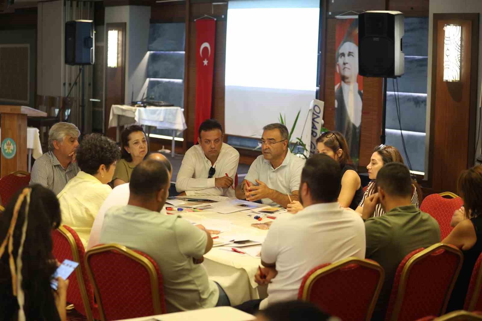 Şehzadeler’de Bağcılık ve Tarım Çalıştayı düzenlendi