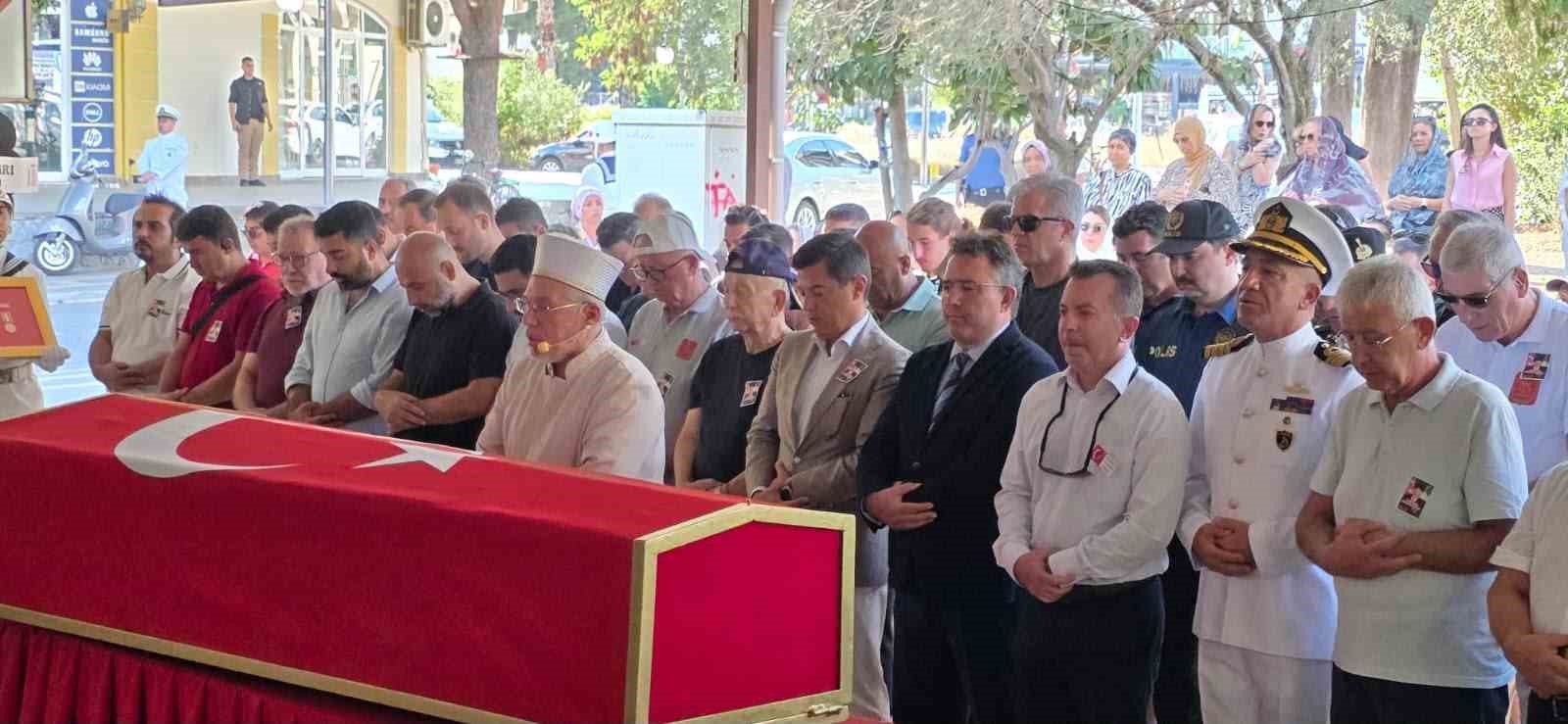 Marmaris’te Kıbrıs Gazisi Yavuzer, son yolculuğuna uğurlandı