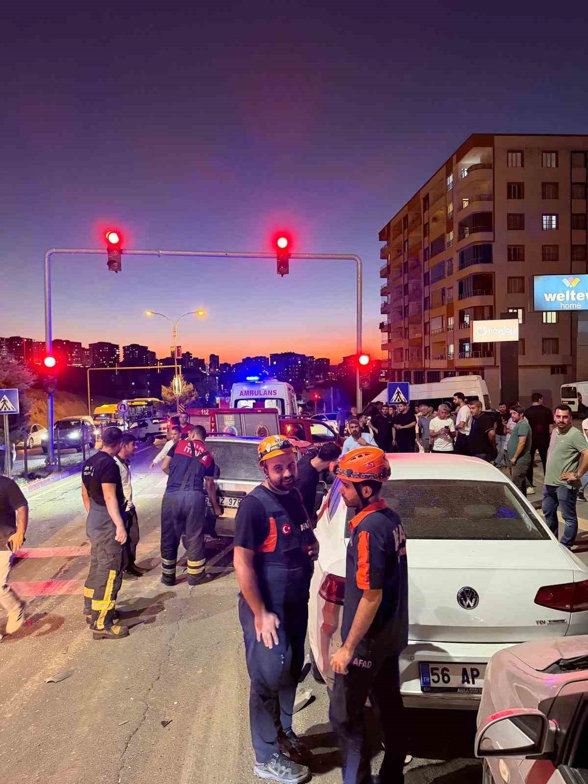 Siirt’te zincirleme kaza: 2 yaralı