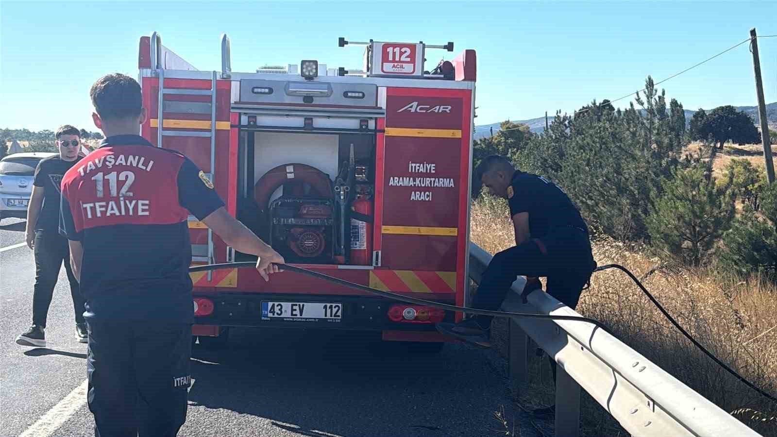 Tavşanlı’da trafik kazasında takla atan otomobilden yara almadan kurtuldu