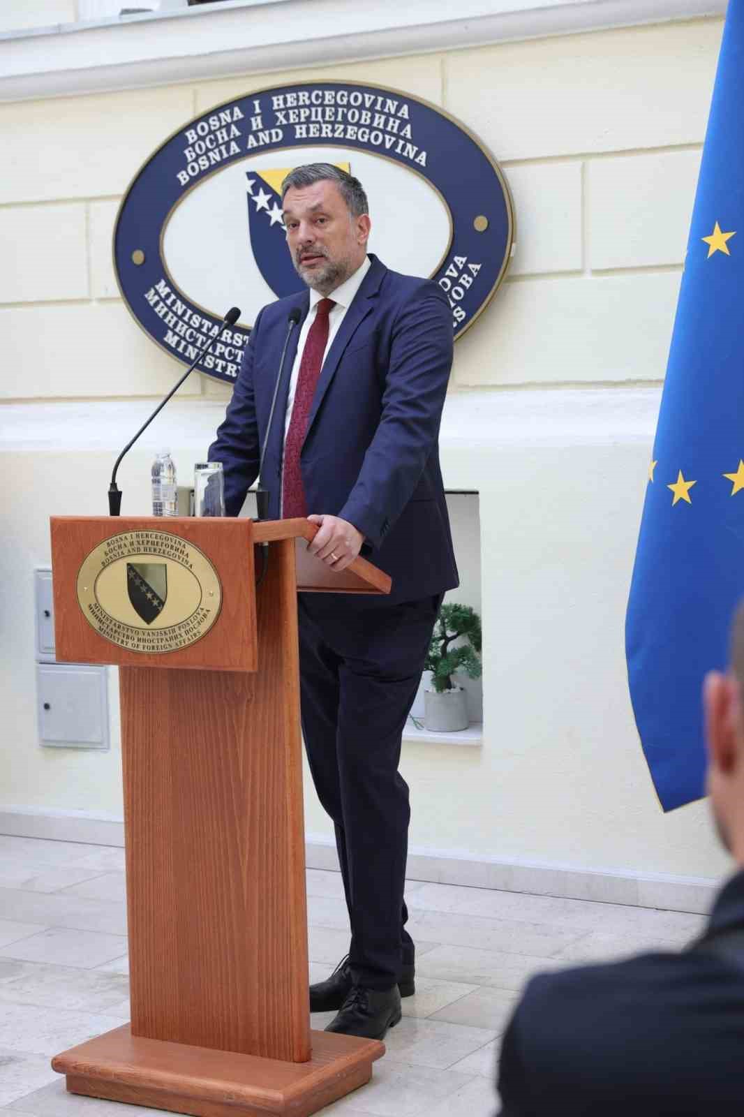 Bosna Hersek Sırbistan ile ilişkileri en alt seviyeye indirme kararı aldı