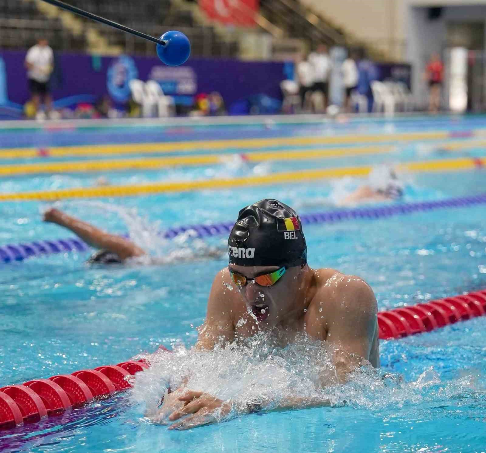 700’ü aşkın sporcu Kocaeli’de kulaç atıyor