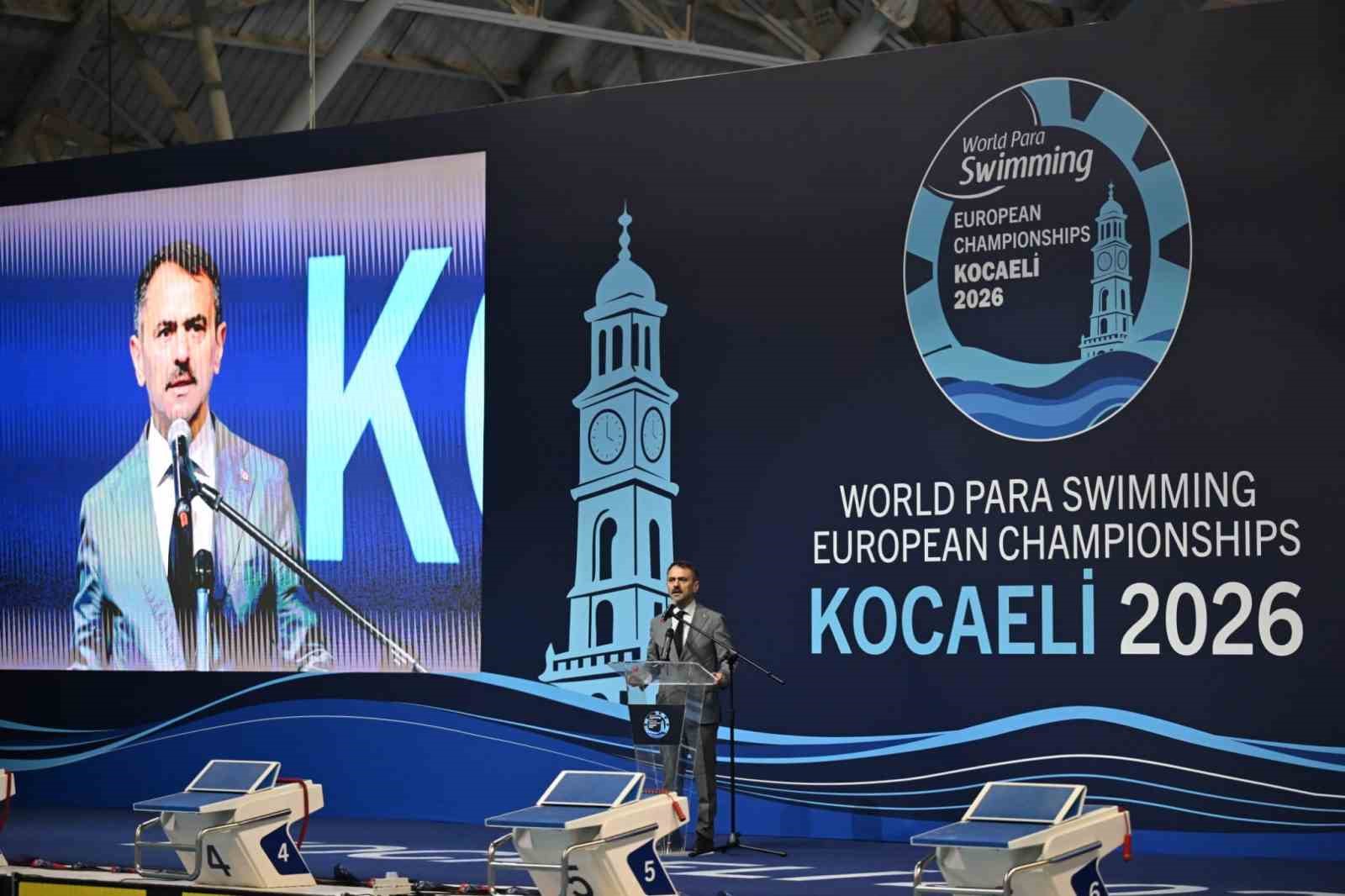 700’ü aşkın sporcu Kocaeli’de kulaç atıyor
