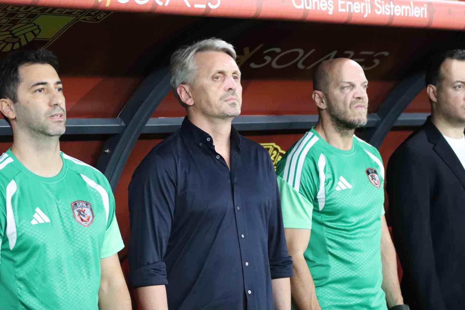 Trendyol Süper Lig: Göztepe: 0 - Gaziantep FK: 4 (İlk yarı)