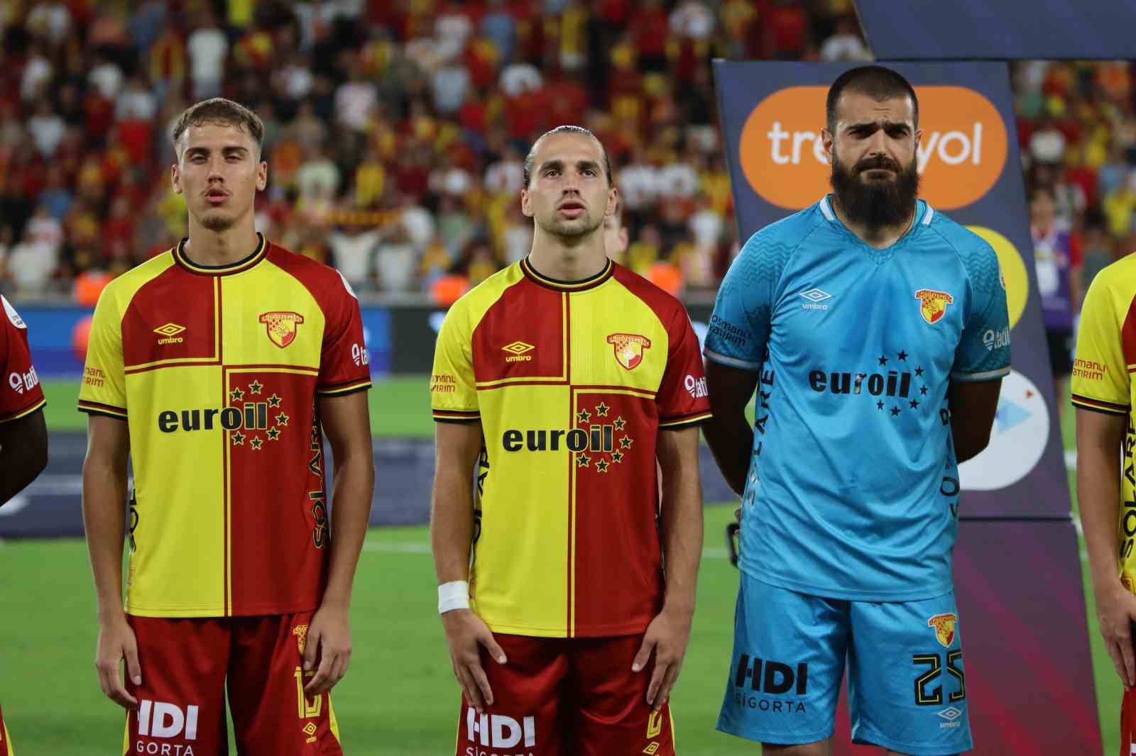 Trendyol Süper Lig: Göztepe: 0 - Gaziantep FK: 4 (İlk yarı)