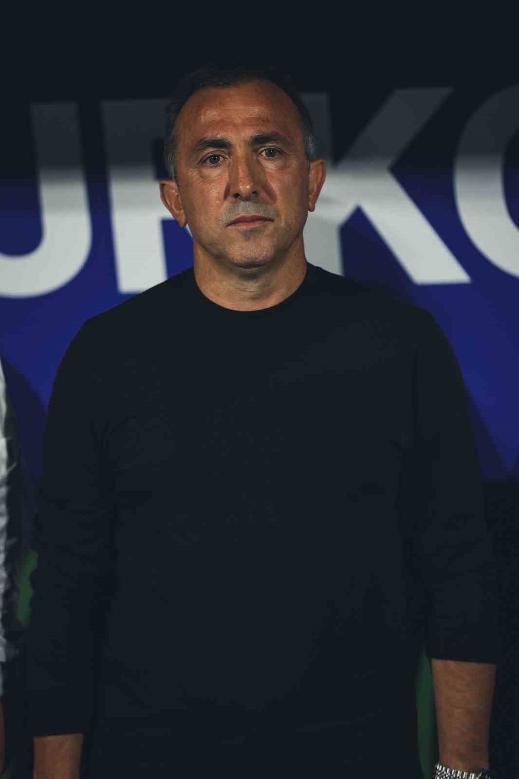 Trendyol Süper Lig: Çaykur Rizespor: 0 - Alanyaspor: 0 (İlk yarı)